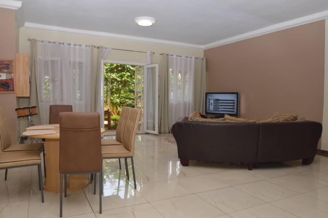 Residence Jardin Tropical Yaoundé Eksteriør billede