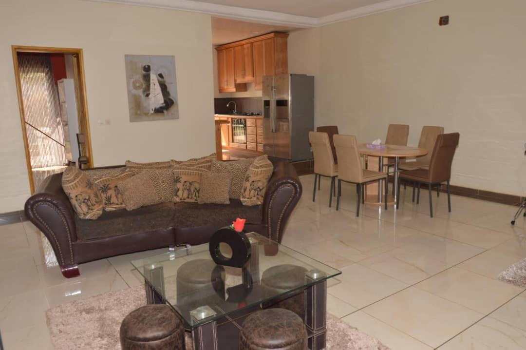 Residence Jardin Tropical Yaoundé Eksteriør billede